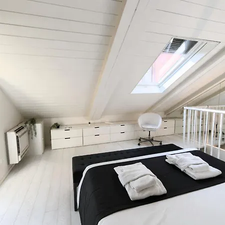 Centro Duomo, Loft Con Terrazzo, Ac, Wifi, Subway Apartment